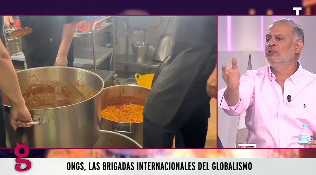José Antonio Fúster y Carlos Esteban debaten acaloradamente sobre las ayudas a ONG