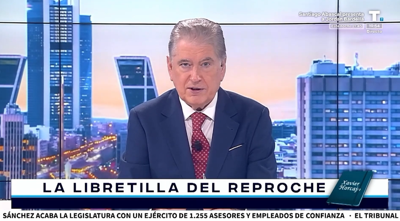 La libretilla del reproche de Xavier Horcajo: «Juegan al gato y al ratón con la Armada española»